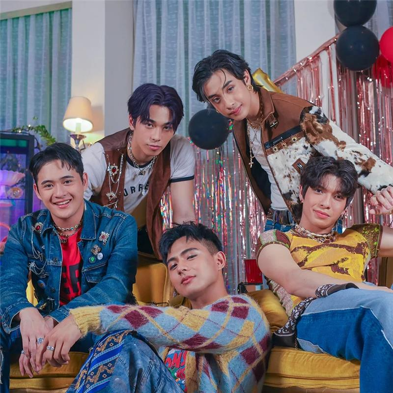 ABSCBNNews's tweet photo. Mark your calendars, ACEs!

BGYO announces the release of their single "Divine" along with their self-titled EP "BGYO" on March 13.

The OPM boy group will also treat fans to a live EP showcase and website launch on March 14.

(Photo from BGYO's pre-save page) https://t.co/cslEWr0pmY