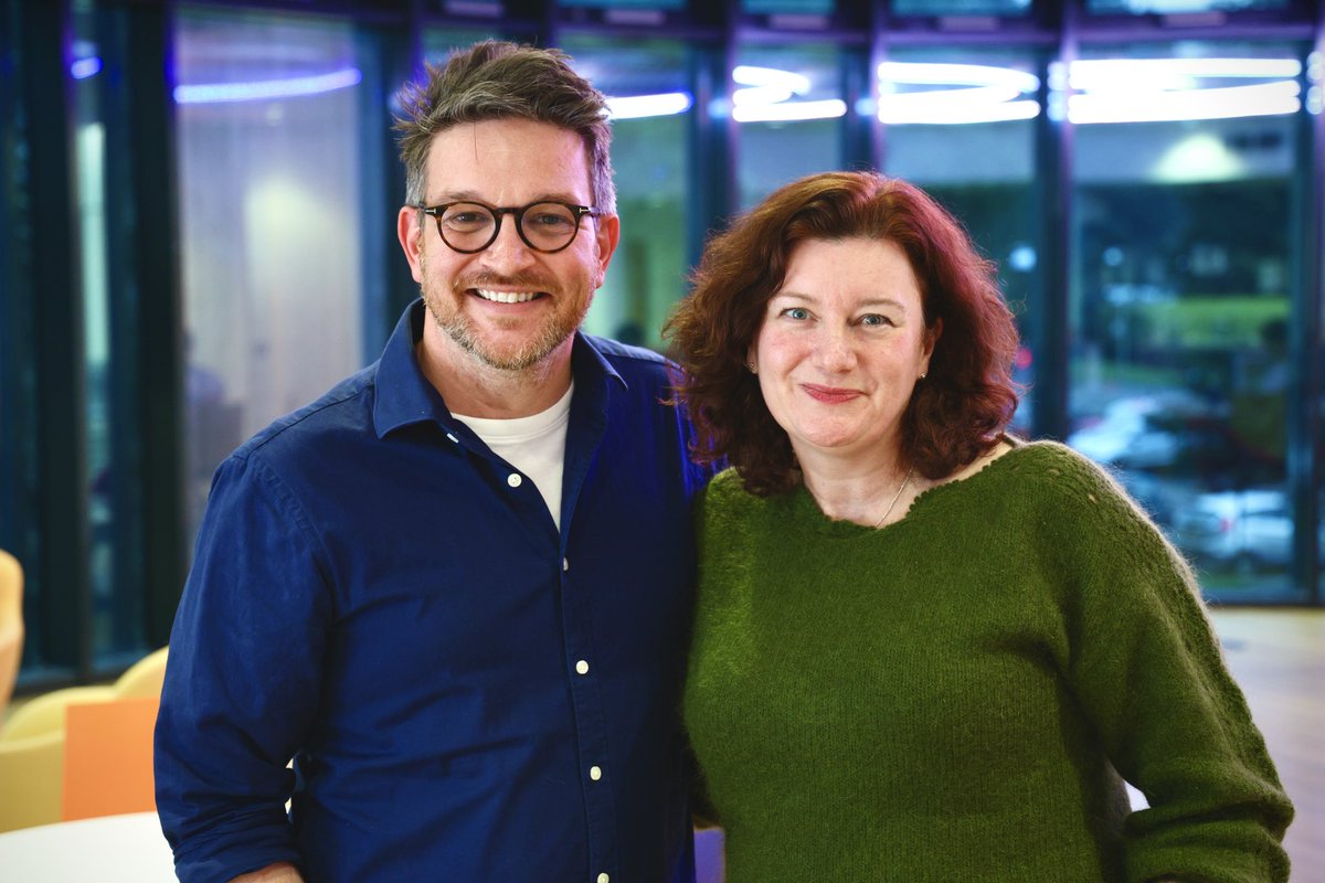 Everyone still buzzing from a great Darwin Day lecture by the brilliant <a href="/Ben_garrod/">Prof Ben Garrod</a>! Really don’t know how we’re going to top it for next year! #DarwinDay 
<a href="/UniofBath/">University of Bath</a> <a href="/lifesciencebath/">lifesciencebath</a> <a href="/duncancraigbath/">Duncan Craig</a> <a href="/svhains/">Sarah Hainsworth OBE</a> <a href="/bssrnk/">Robert Kelsh</a>