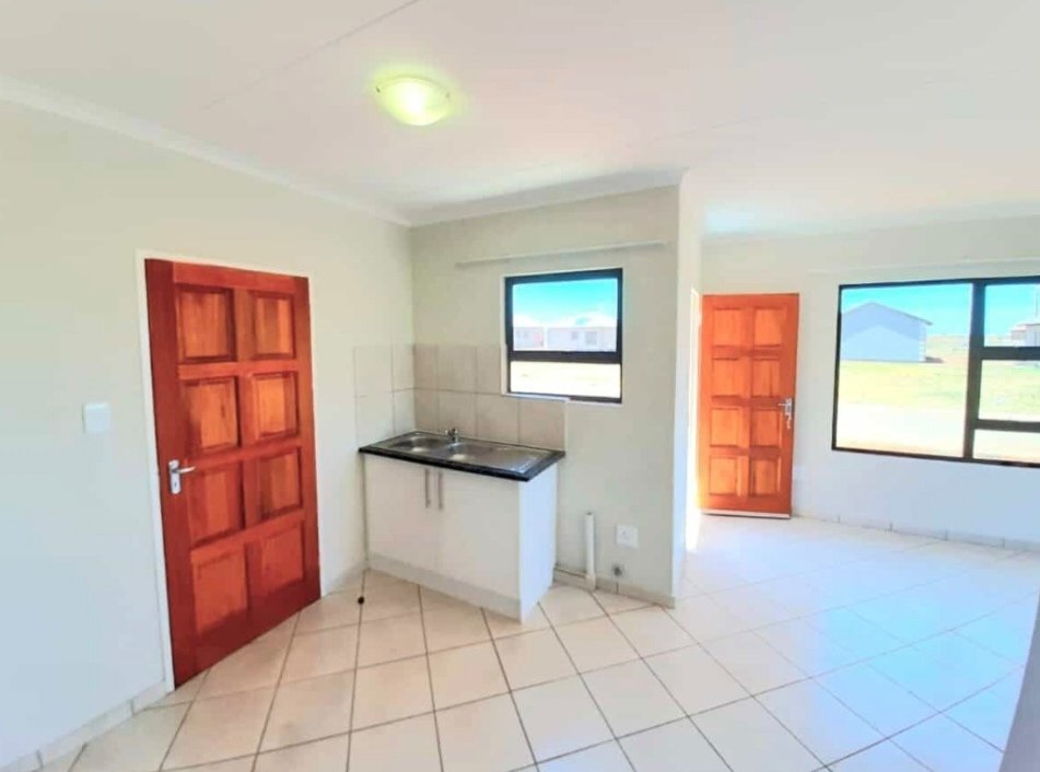 RotendaMaiwashe's tweet image. Everyone deserves a safe and affordable home. With #FLISP and #Zakhelikhaya government has made it so easy for everyone to have their first time homes. Do your research and get your new home
🎉🔑 @The_DHS Visit this website for more
nhfc.co.za/finance-soluti…