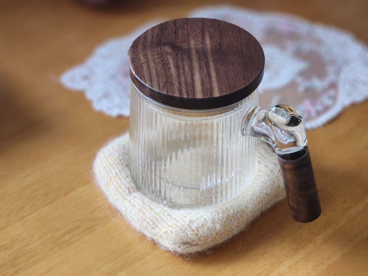 내가 진실로 진실로 너희에게 이르노니 일찍이 푸르시오 한 자가 더욱 빠르게 편물을 완성할 것이며...
...
닛쭈님께서 올려주신 컵방석을 저도 만들어보았답니다
귀여워!!!