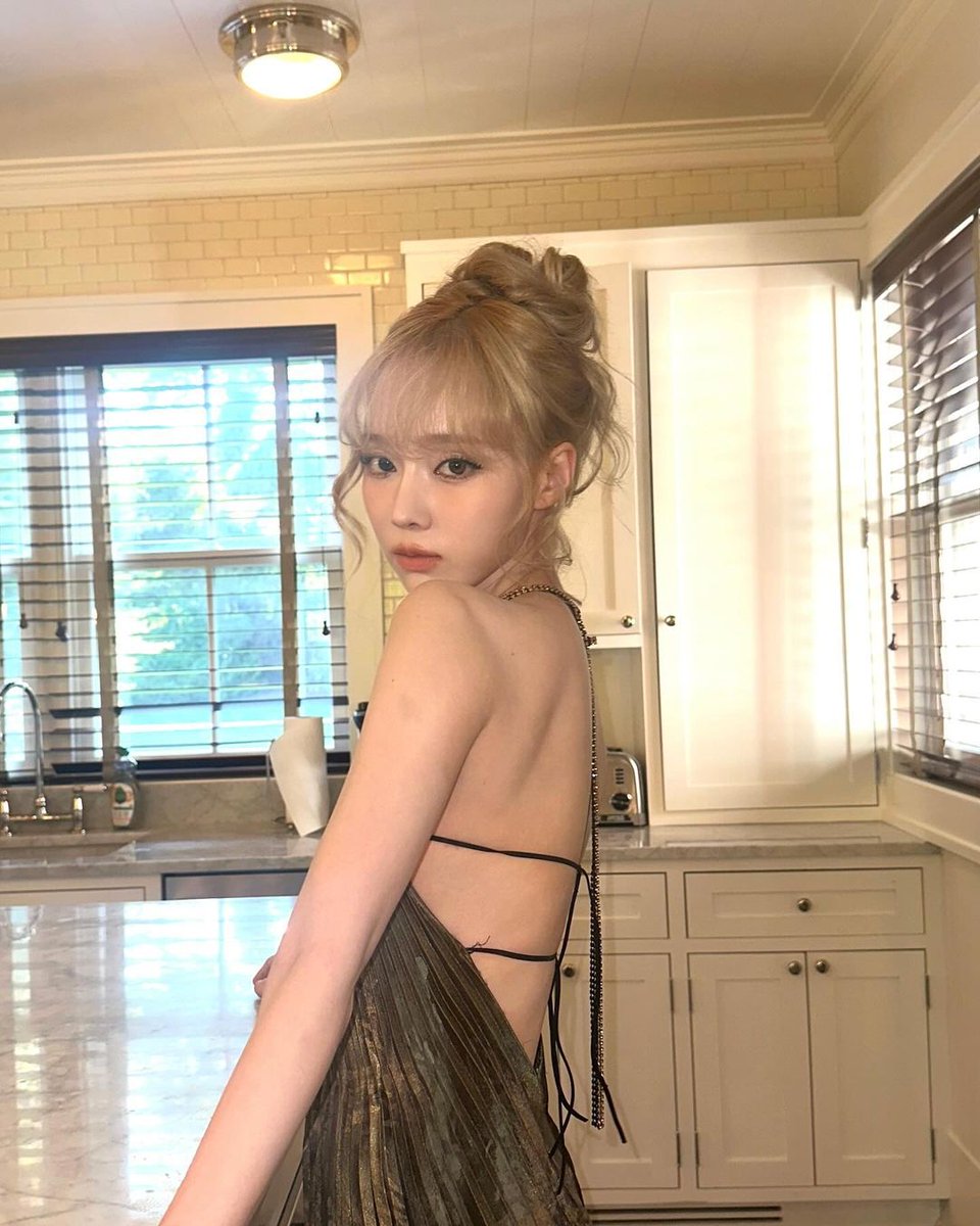 hadahhhhhhhh's tweet image. winter's cam.                          jeno's cam.