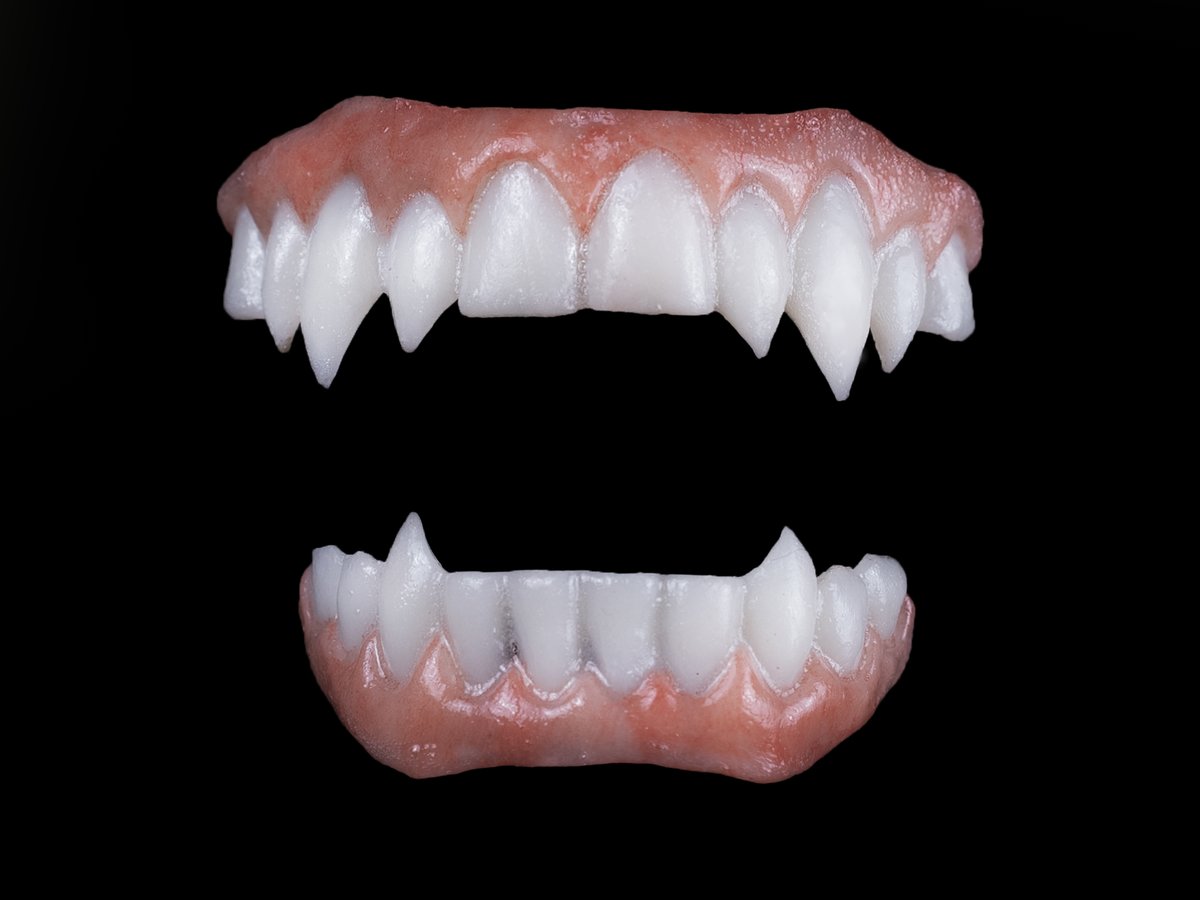 crimsonhandsfx.etsy.com