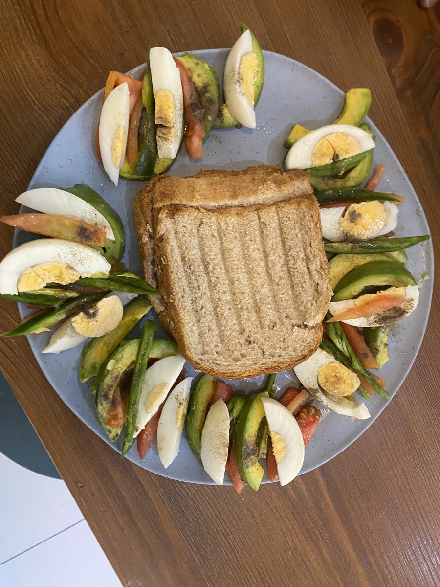 Just-Coffee-ing 💚💛❤️ tweet media