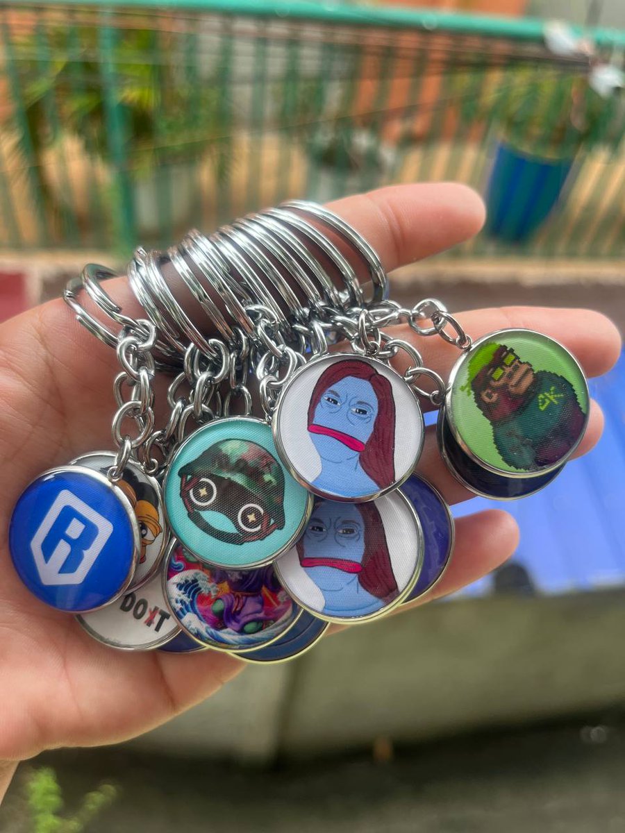 Luckyme.ron tweet media