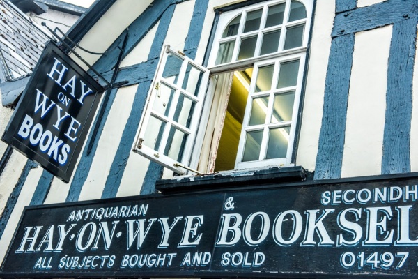 AccomplishPress's tweet image. World renowned for books and bookshops. Its unique position on the border between England and Wales makes Hay ideal for visitors to explore and enjoy😁.

#creativewritingforkids #thecreativewritingacademy #selfpublishig #writewithtolulope #tolulopepopoola #accomplishpress