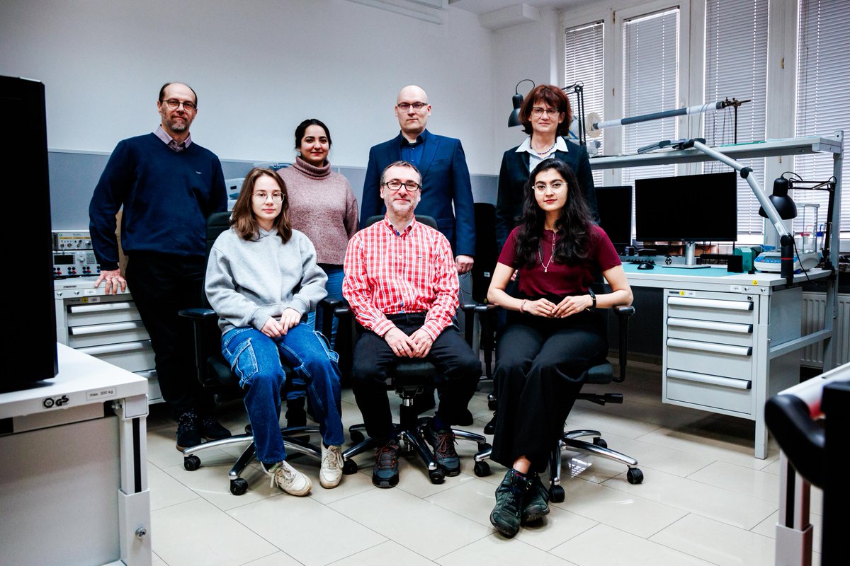 Wielkie, międzynarodowe odkrycie - takie historie zdarzają się raz na 100 tysięcy lat! 🌟

Nowoczesny teleskop neutrinowy KM3NeT zarejestrował kosmiczne neutrino o niespotykanej do tej pory energii! 

Więcej 👉 agh.edu.pl/aktualnosci/de…