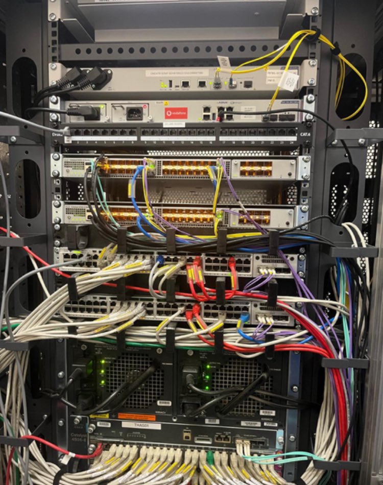 Another installation complete 🤝

This morning started off with a trip to #thatcham and then we finished off in #ebbwvale and we go again tomorrow as we head down to #cardiff 🏴󠁧󠁢󠁷󠁬󠁳󠁿

#telecoms #broadband #installation #fortinet #firewall