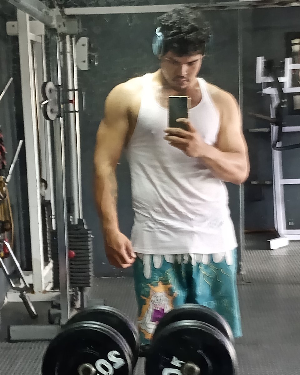 🦍🔥
Cuál de las te gusta? 
RT 😜