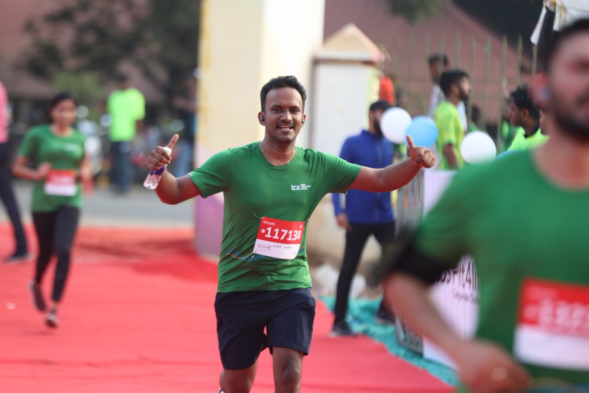 Completed my second 10km run! 

Timing: 1 hr 19 minutes.

Time improved by 6 minutes in last one  month

Tcs Kochi Marathon
