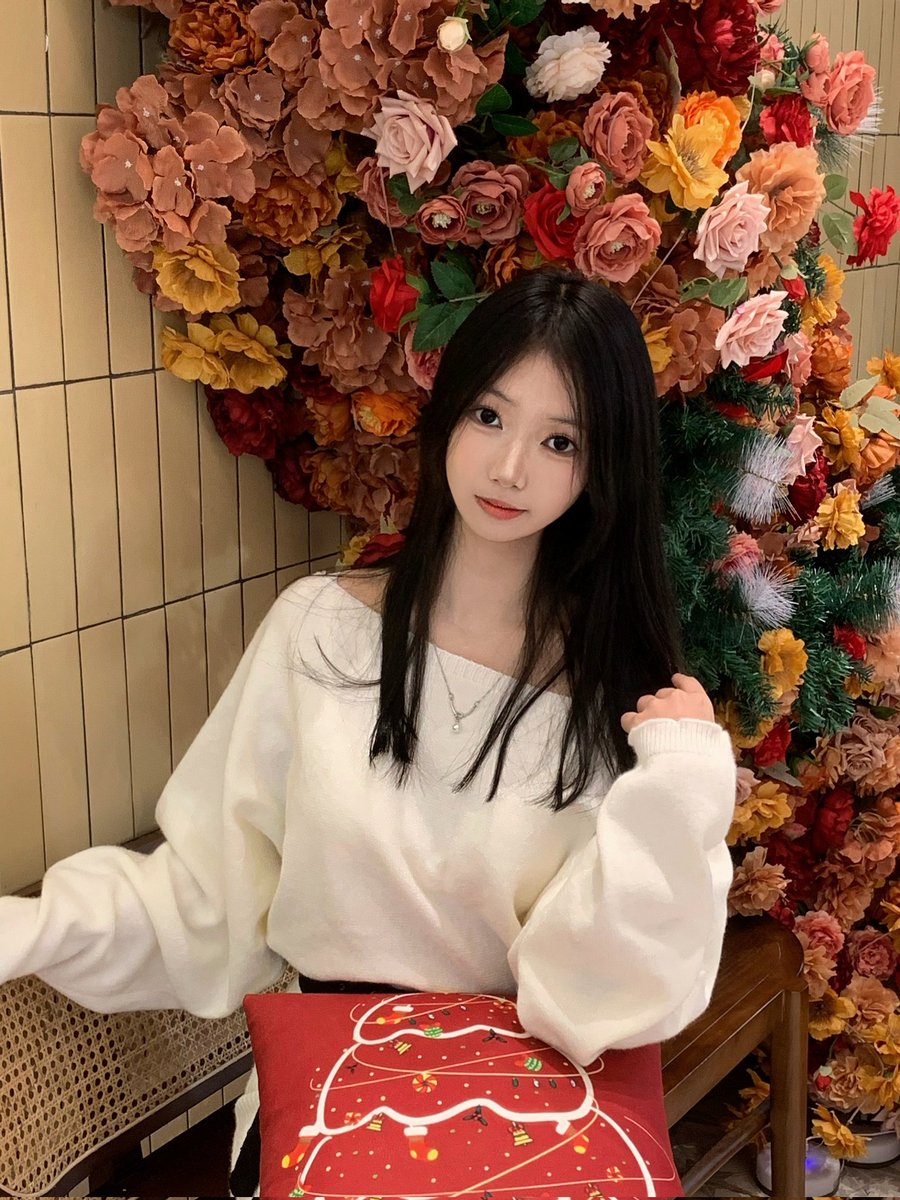 maybe325744's tweet photo. 饭也吃了妈妈也叫了 现在你和别的女人交往了 那我呢 真成你妈了 #四爱女攻 #第四爱 https://t.co/w1IeRJb6D7