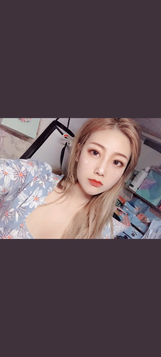 devil32846778's tweet photo. 有的人的微信根本搜不到，拉不了，你们自己先试试能不能搜到微信
#投稿 #曝光 https://t.co/Win0N4BJ6d