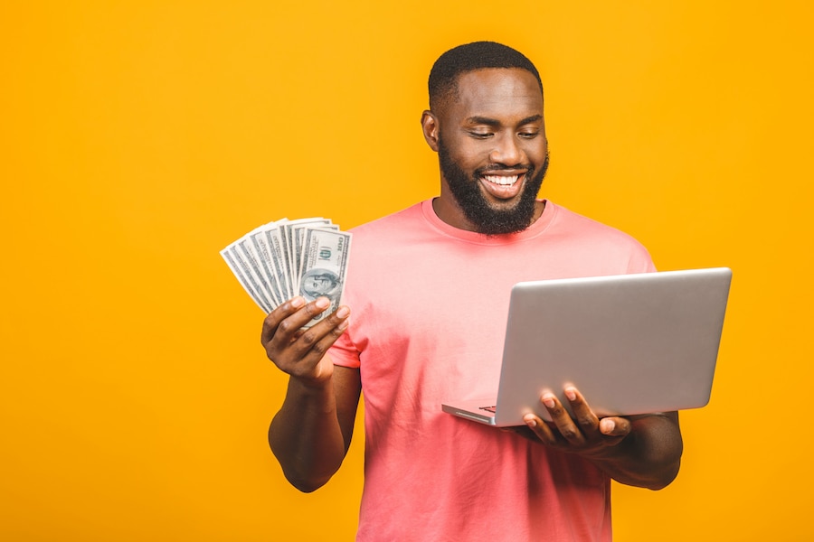 creatorgist's tweet photo. 🚀 Want to make $1000+ monthly with AI side hustles?
Here's your 7-day guide to getting started (2025) 🧵
▶️ https://t.co/AVdG1KPi5C
#PassiveIncome #CreatorGist #OnlineSuccess https://t.co/cifVj8Z3P2