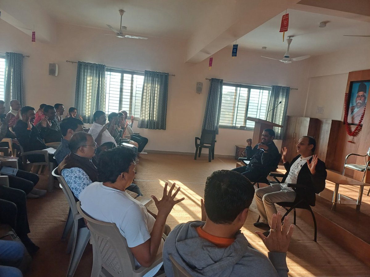 DrChetanSolanki's tweet image. Had an inspiring meeting with RSS volunteers for the #IndoreClimateMission. Together, we’re taking steps to reduce electricity consumption and build a sustainable future.
@RSSorg
Watch full video here: youtu.be/IGyMEm13j-w?si…