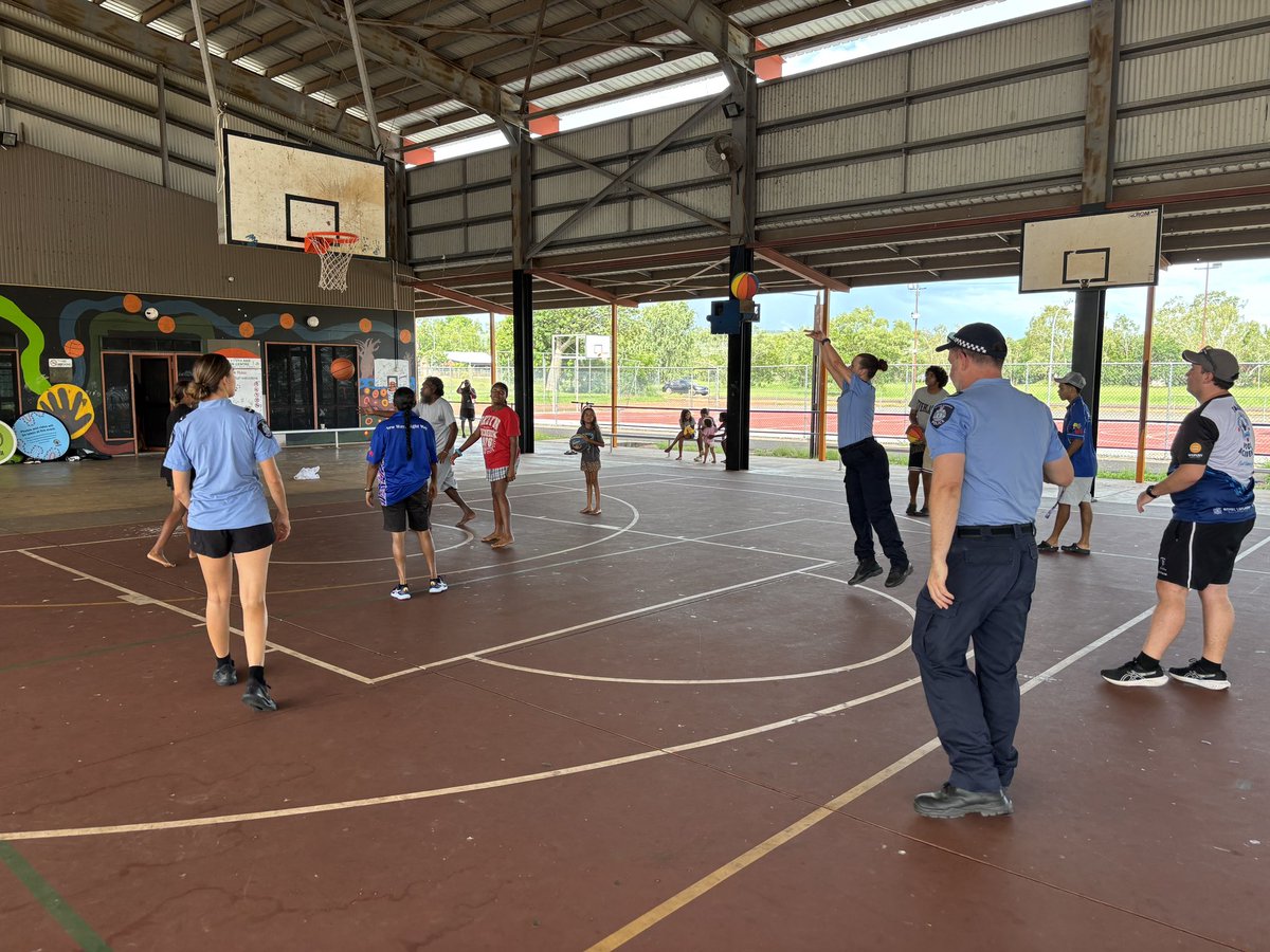 WyndhamPol's tweet photo. Catching up with the local kids at the Wyndham recreational centre to shoot some hoops. Sweaty but fun #fb. https://t.co/mbLypSRfpI