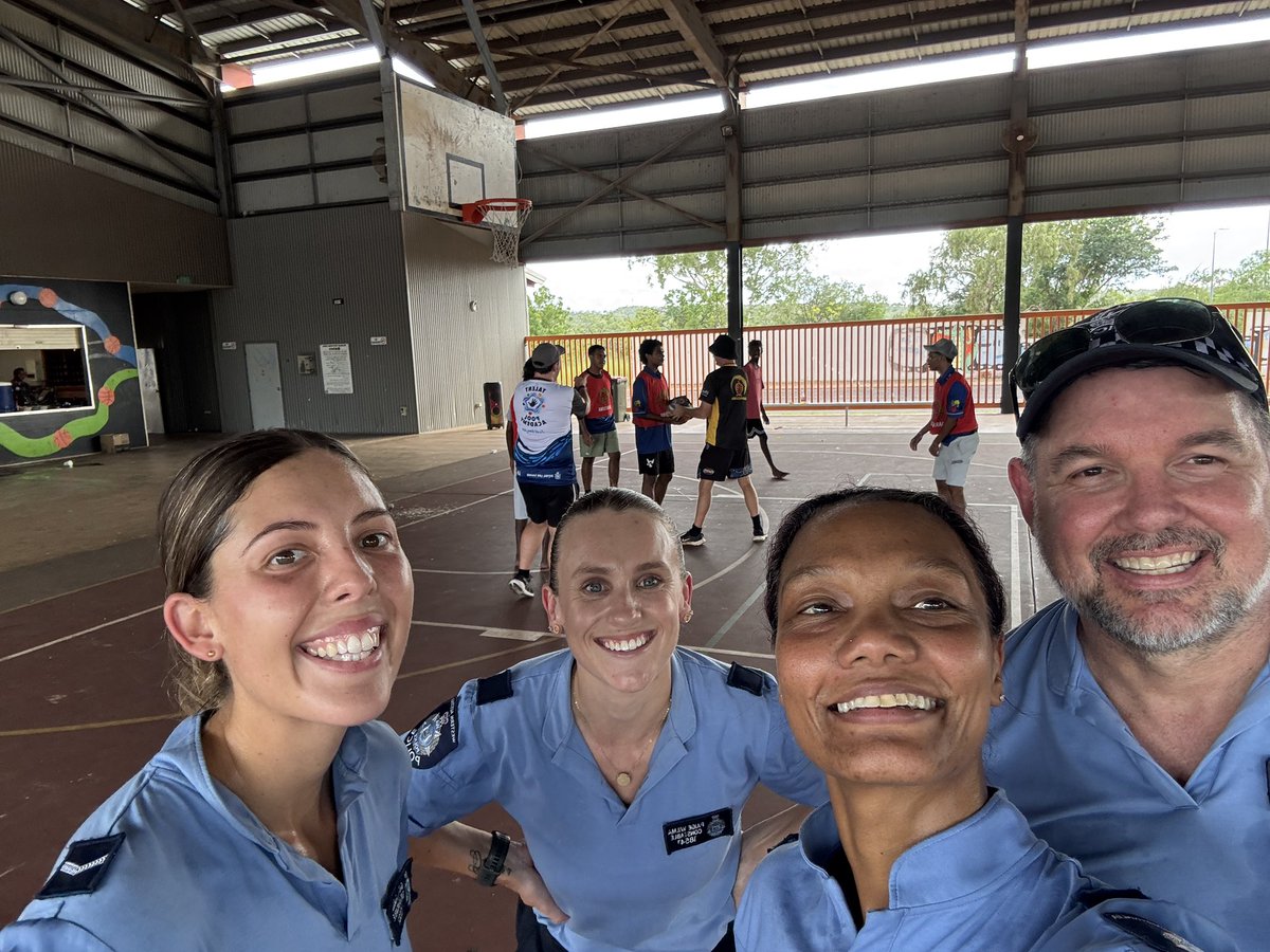 WyndhamPol's tweet photo. Catching up with the local kids at the Wyndham recreational centre to shoot some hoops. Sweaty but fun #fb. https://t.co/mbLypSRfpI