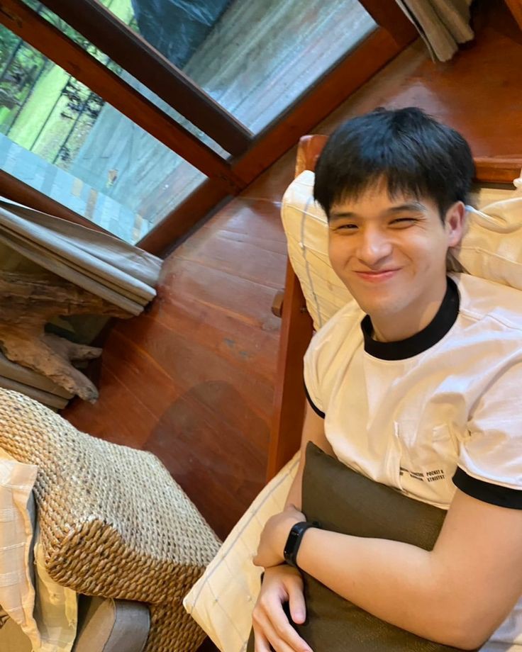 ㅤㅤ
ㅤㅤ
Senang itu kalau bisa di rumah seharian.
ㅤㅤ
ㅤㅤ