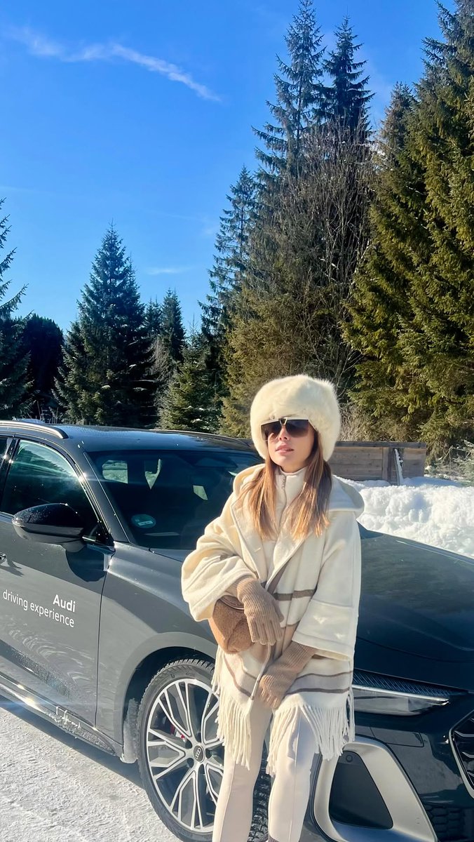 BurcinPictures's tweet photo. #burcinterzioglu 🥰 https://t.co/Uc9zCr0ZGW