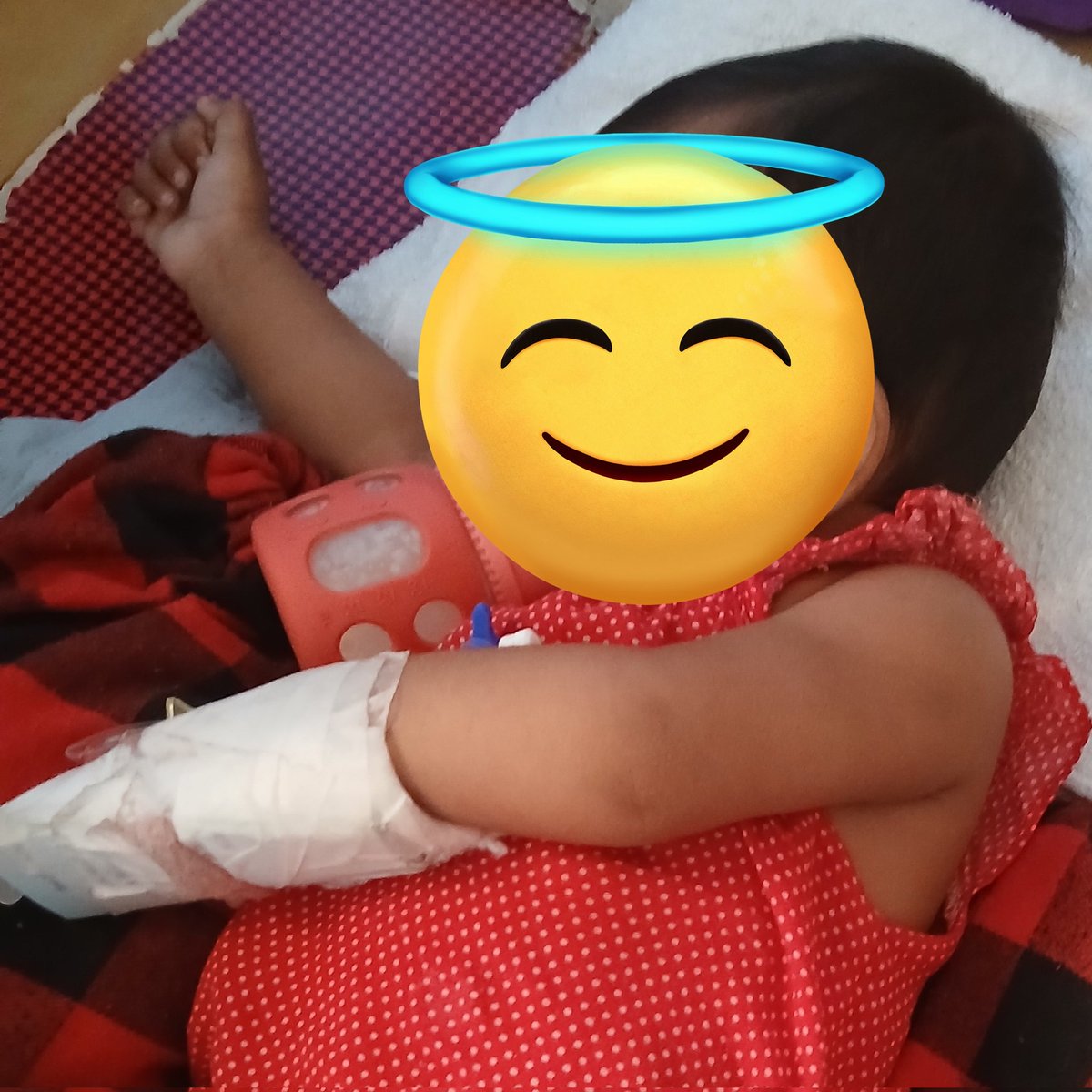 vodyatsar's tweet photo. [PLEASE RT]

my sister needs help with hospital fees. we have only managed to raise 40% of the funds for now. any amount of money is helpful. rts are very much appreciated. thank you 🙏

https://t.co/4hVaOcDCak https://t.co/cYRjmWtHs8