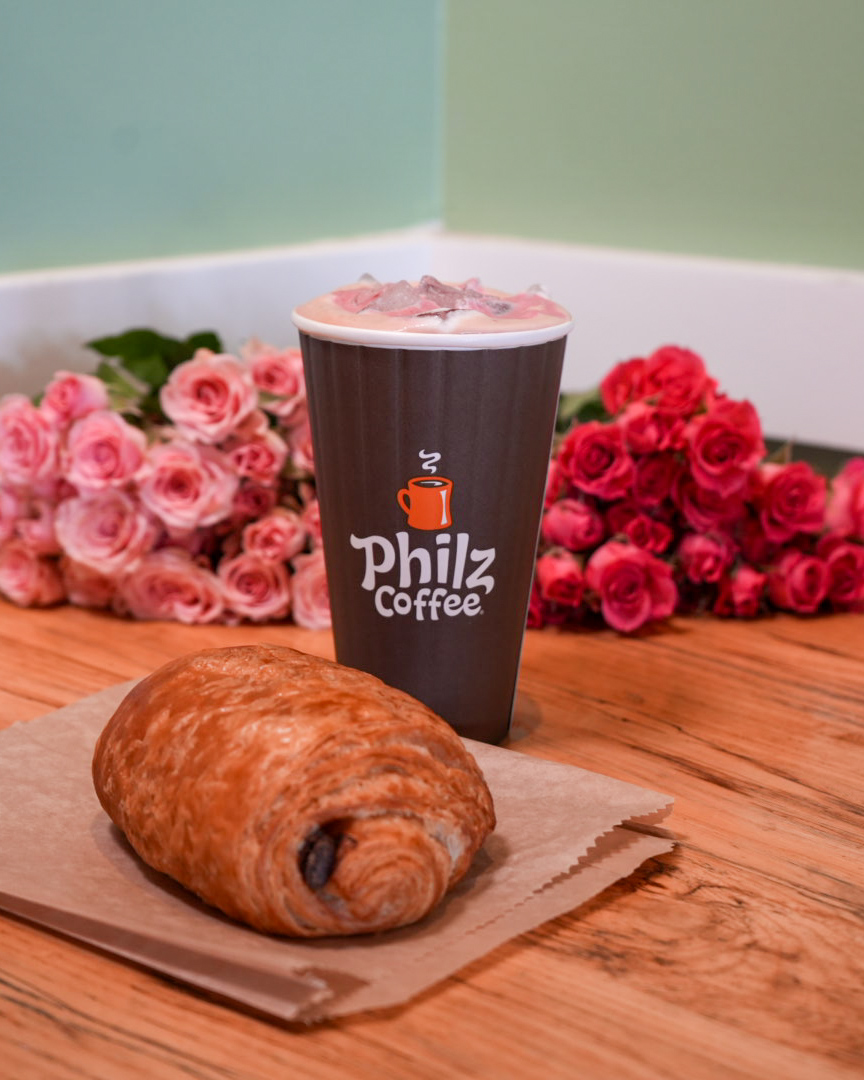 Roses are red,
This one is pink,
Iced coffee rose—
A sweet, creamy drink.
Paired with a croissant,
So chocolatey, flaky,
A morning delight,
Both warm and tasty. 💕