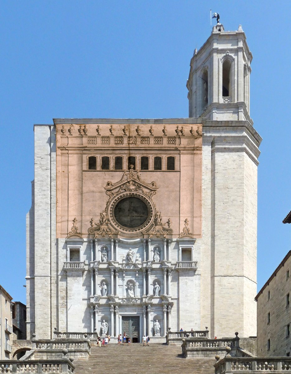 El vigatà Pere Costa, mort #taldiacomavui de 1761, fou l'arquitecte i escultor més destacat del barroc català del segle XVIII. Féu retaules arreu del país i el 1730 projectà la part superior de la façana de la Catedral de Girona. Això és el seu plànol sobre la façana. Fil 📜