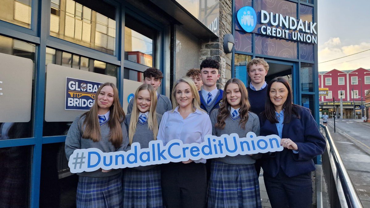 A massive thank you to Dundalk Credit Union who have kindly provided financial sponsorship for our school musical "Disco Inferno" . We are most gratefulsupport for our school.
Pictured is Naomi O Donoghe from Dundalk Credit Union with her colleagues and Coláiste Rís TY students