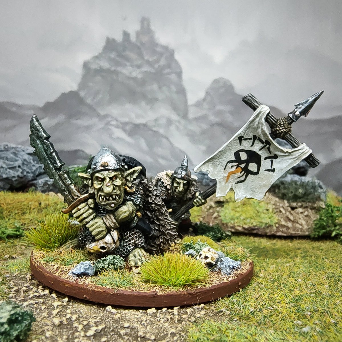 New goblin boss for Midgard. 

Figures from Warblade and Old School Miniatures