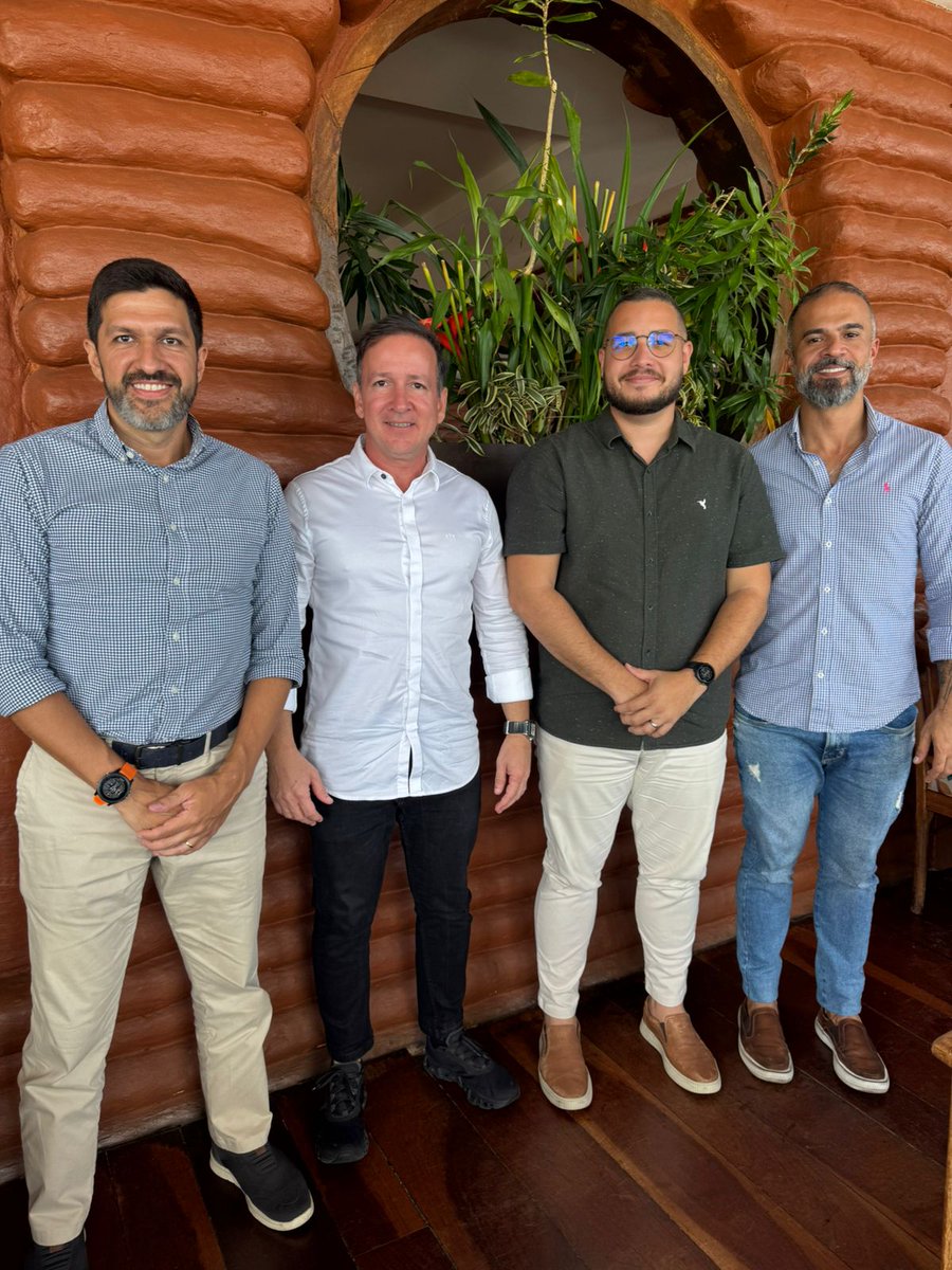 abihrn's tweet photo. O presidente Edmar Gadelha @EdmarGadelha , esteve reunido na quarta-feira (12), com os gestores do Sebrae RN e o diretor da Expedia @Expedia , Ricardo Cuenca. A pauta dos encontros foram ações em parceria para o fomento do turismo e hotelaria potiguar. https://t.co/aMBH9zyxSO