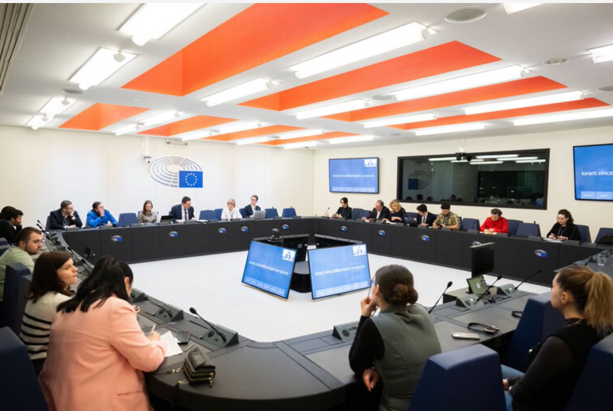 Vincze Loránt (@vinczelorant) on Twitter photo 🚨Today, we discussed in the Minority Intergroup the challenges of national & linguistic minorities.
🇪🇺Minority protection is an #EU value, yet progress has stalled since the Lisbon Treaty & following the rejection of <a href="/MSPI_EU/">#MinoritySafePack Initiative</a>. The EU has to do more! 🚨Today, we discussed in the Minority Intergroup the challenges of national & linguistic minorities.
🇪🇺Minority protection is an #EU value, yet progress has stalled since the Lisbon Treaty & following the rejection of <a href="/MSPI_EU/">#MinoritySafePack Initiative</a>. The EU has to do more!