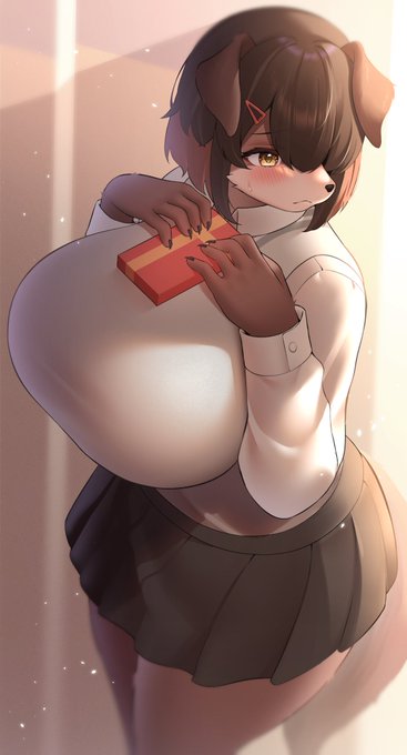 (いきなり渡したら...迷惑...かな...) 