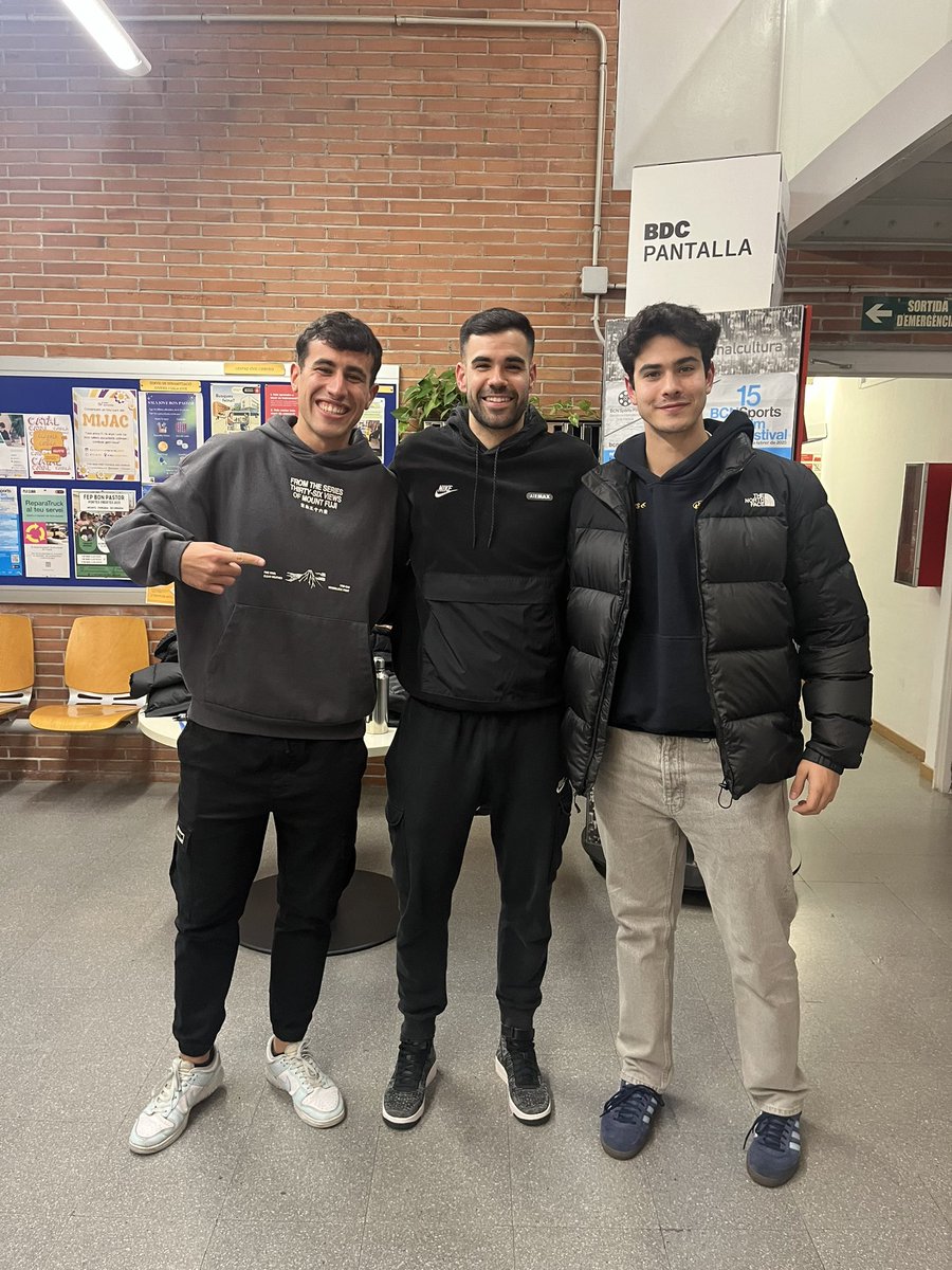 HORAQUADRIBARRADA tweet media