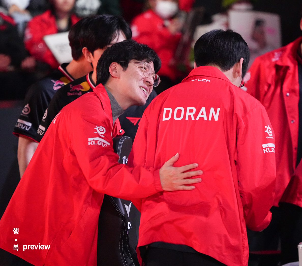 happiness_FD's tweet photo. 250213 LCK 컵  T1 vs HLE 🐿👍
📸 preview

정말 수고 많았어! 

#T1 #도란 #doran #최현준 https://t.co/CdtebYIvE1