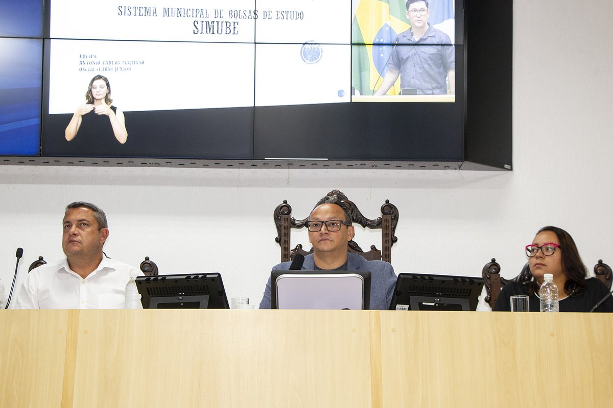 camarataubate's tweet image. O #Simube foi pauta de #audiência realizada dia 12. Cerca de R$1,6 milhão será disponibilizado para novos alunos em 2025.
➡️ Saiba mais no nosso site - bit.ly/40R5xgO