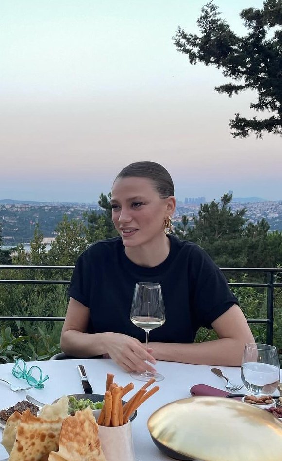 SHE.