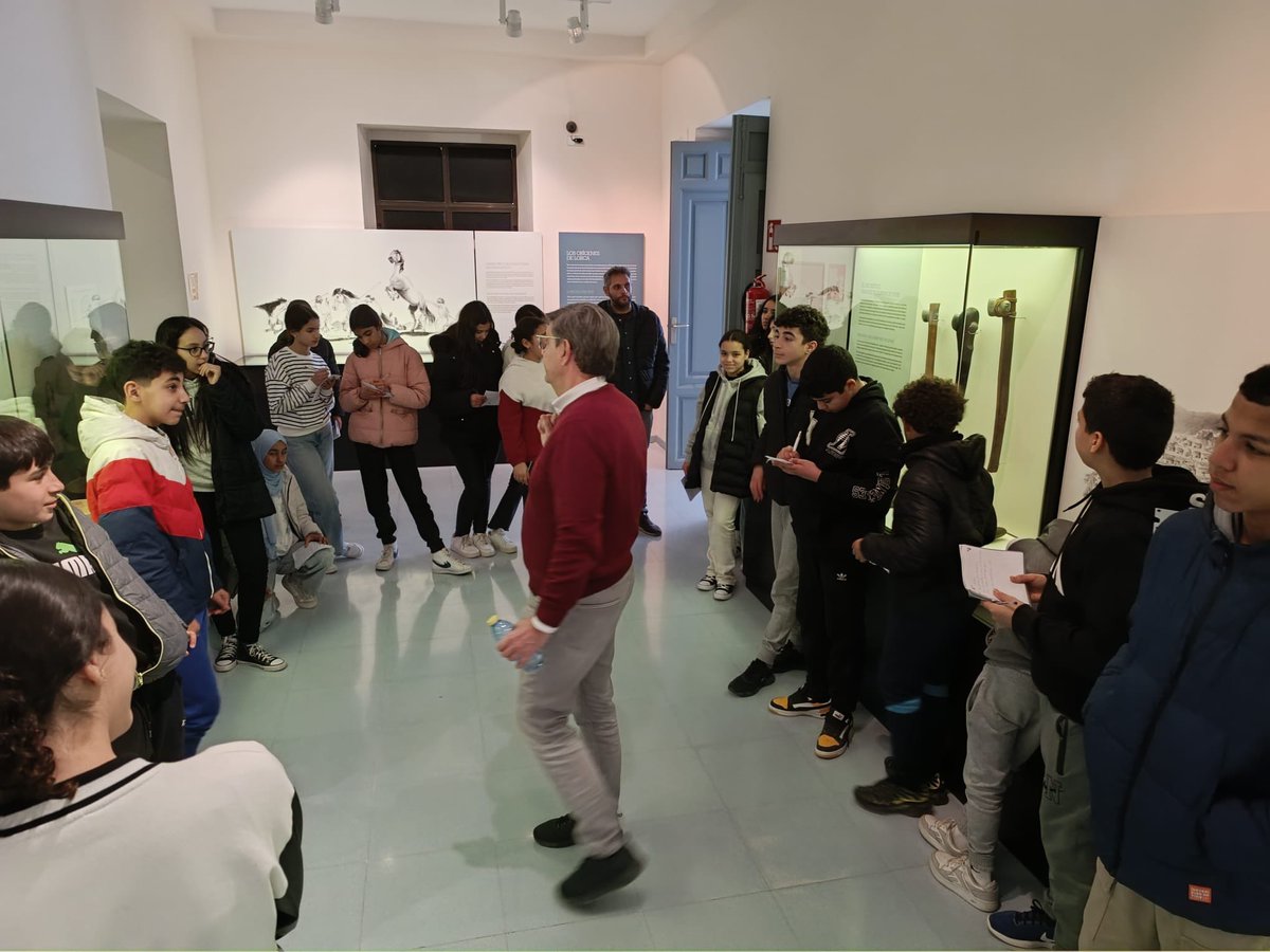 Los alumnos de 1ºESO han comenzado sus visitas al Museo Arqueológico de Lorca, para conocer las exposiciones de prehistoria y restos romanos, organizada por el Dpto. de Geografía e Historia. <a href="/MUAL_Lorca/">Museo Arqueológico de Lorca</a>