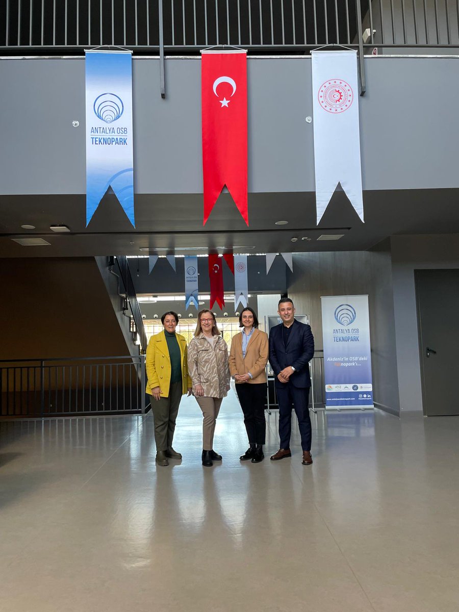 .<a href="/SGTeknoloji/">Sistem Global Teknoloji</a>  Antalya Kurucu Ortağı Zafer Yıldız, Sistem Global COO Elif İşgör Önen ve Sgreen Danışmanlık Sürdürülebilirlik Başkan Yrd. Şule Kaya’yı Teknoparkımızda ağırladık.

Ziyarette, bölgemizdeki Ar-Ge ve inovasyon ekosisteminde yenilikçi sürdürülebilir çözümlerle