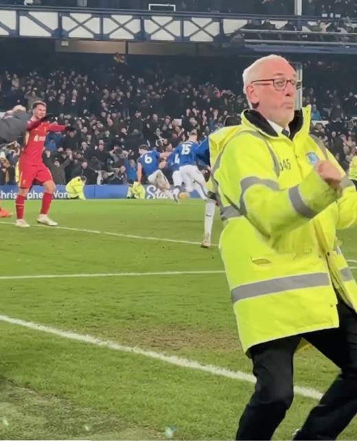 How I feel walking into work this morning after the derby. #UTFT #COYB