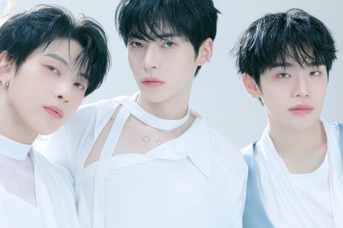 ZEROBASEONE (@zb1_official) on Twitter photo ZEROBASEONE The 5th Mini Album
γ πππ¨π π£ππ₯ππππ¦π γ
Concept Photo HIDE ver.
#SUNGHANBIN #SEOKMATTHEW #KIMTAERAE
#μ±νλΉ #μλ§€ν #κΉνλ
πΏ Pre-Save
zb1blue.kr
2025.02.24 18:00 (KST)
#ZEROBASEONE #ZB1 #μ λ‘λ² μ΄μ€μ
#BLUE_PARADISE
#BLUE #ZEROBASEONE_BLUE ZEROBASEONE The 5th Mini Album
γ πππ¨π π£ππ₯ππππ¦π γ
Concept Photo HIDE ver.
#SUNGHANBIN #SEOKMATTHEW #KIMTAERAE
#μ±νλΉ #μλ§€ν #κΉνλ
πΏ Pre-Save
zb1blue.kr
2025.02.24 18:00 (KST)
#ZEROBASEONE #ZB1 #μ λ‘λ² μ΄μ€μ
#BLUE_PARADISE
#BLUE #ZEROBASEONE_BLUE
