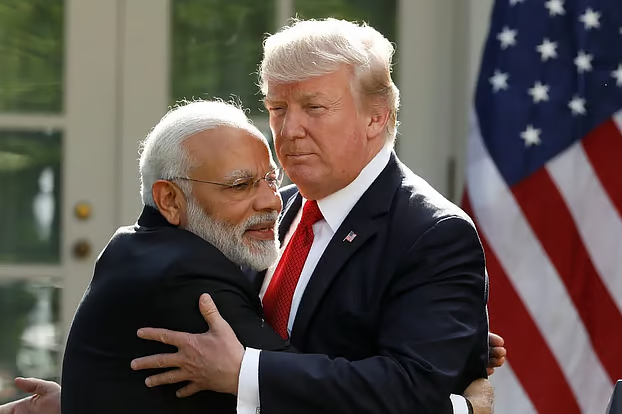 ট্রাম্পের সঙ্গে ‘ব্রোমান্স’ ফেরানোর চেষ্টায় মোদি