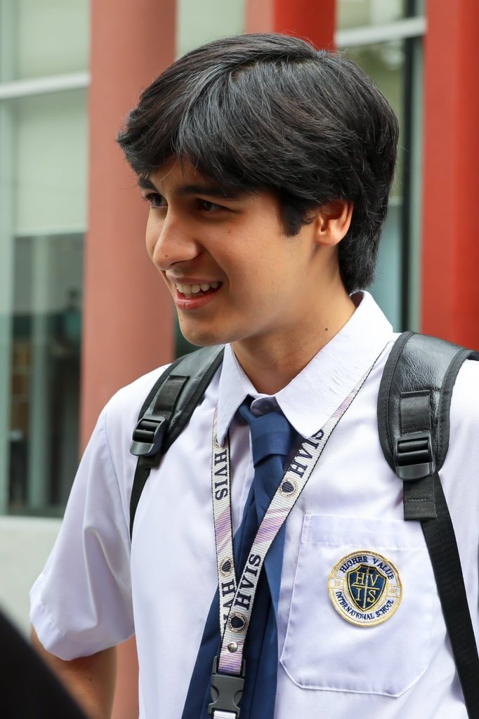 Very “boyfriend mong inantay matapos ang klase mo” coded! Nag-iisa ka lang ba talaga, Keifer? 

AMNSE BARAKUDA TO THE RESCUE 

#AndresMuhlach #SectionESuperhero #SectionELabanAsOne
#AngMutyaNgSectionE #AMNSE #BidaKaDito