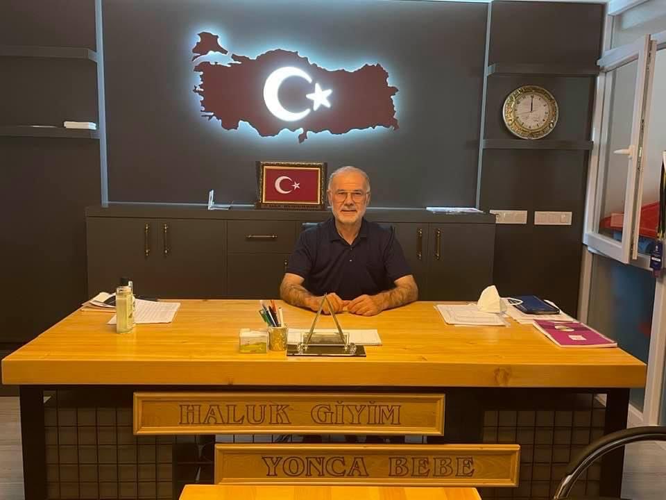 Üç ayların tüm manevi havasının hissedildiği mübarek Berat Gecesi, aynı zamanda Ramazan Ayı'nın da müjdecisidir. Rabbim bu değerli geceyi hakkıyla idrak eden kullardan eylesin. 
Berat Kandilimiz Mübarek Olsun.

Haluk Altunkaya