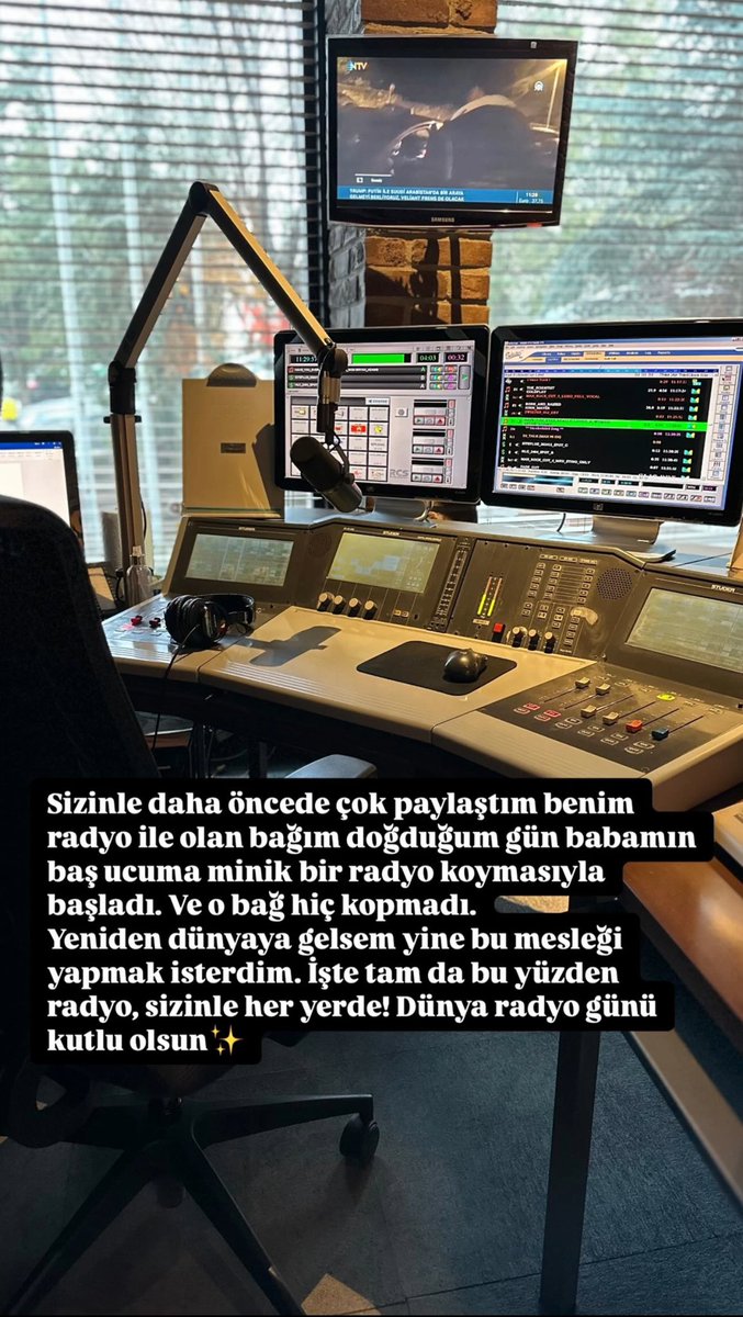 Nur Şentürk (@nursenturk) on Twitter photo Dünya Radyo Günü kutlu olsun🥰 Ve bir yayıncı şöyle der “yayındayım “😊 11:00 15:00 <a href="/maxfmmusic/">Max Fm 95.8</a> Dünya Radyo Günü kutlu olsun🥰 Ve bir yayıncı şöyle der “yayındayım “😊 11:00 15:00 <a href="/maxfmmusic/">Max Fm 95.8</a>