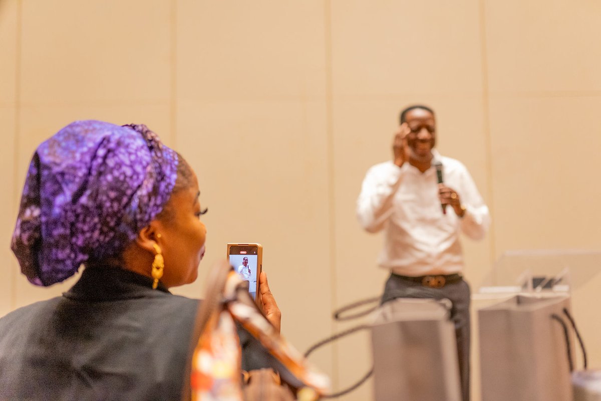 sam_adeyemi's tweet photo. Networking is an essential part of leadership—it's all about making new connections. Moments from our meet &amp; greet session with founders and c-suite groups.

#SHIFTwithSam #leadership #growth #networking #csuite #founders https://t.co/sg3JhYNhv0