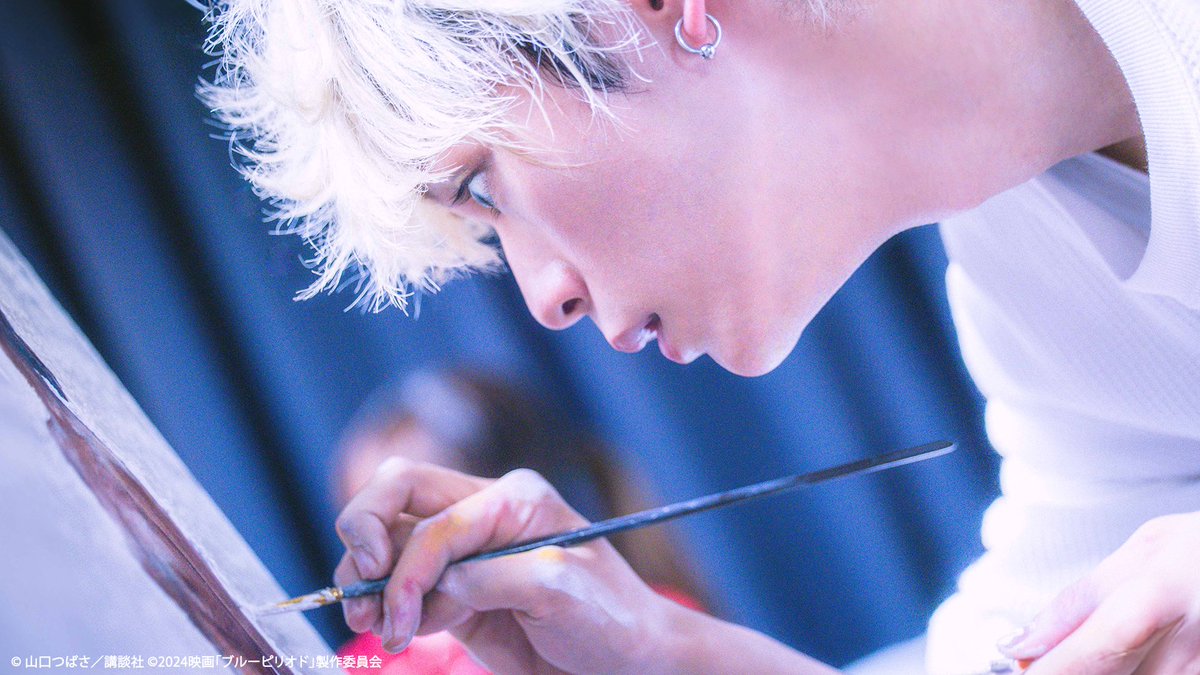 PrimeVideo_JP's tweet image. 眞栄田郷敦 主演
映画『ブルーピリオド』
見放題独占配信中🔷

本作の撮影のため、
74人のアーティストが
401枚の絵を制作‼

キャスト陣もクランクインの前から
絵画練習をスタート✏️

40年以上、油絵講師として活躍する
海老澤功先生から指導を受けた
眞栄田さん本人の描いた絵も
本編に登場🎨