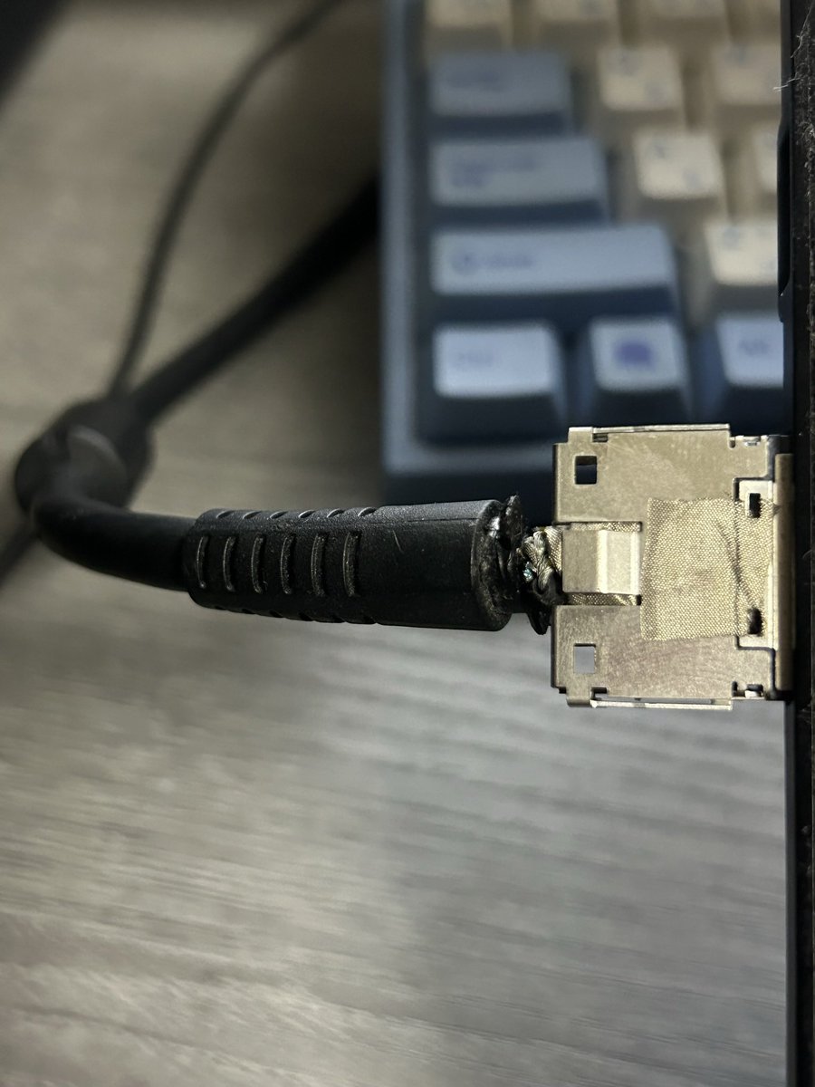 住所不定無職 tweet media