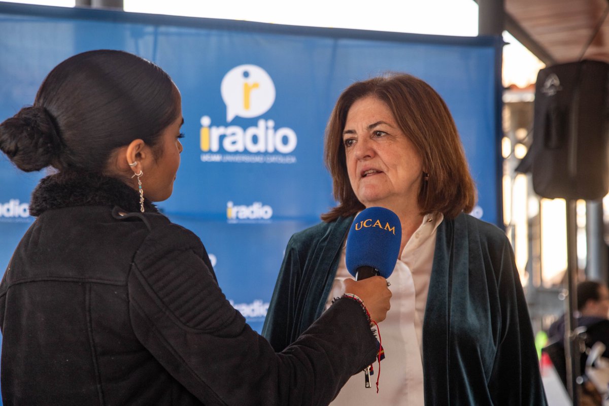 📻 Feliz #DíaMundialDeLaRadio 
💙💛 <a href="/iradioUCAM/">iradio UCAM</a>
