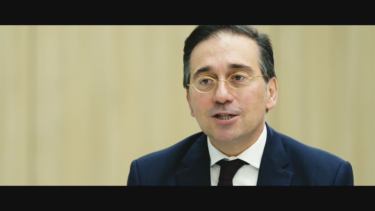 🔴El ministro de Exteriores, <a href="/jmalbares/">José Manuel Albares</a> se sienta con <a href="/ArantzaRM/">Arantza Ruiz</a> en el espacio '12 Minutos' para hablar,  entre otros asuntos, de la guerra en #Ucrania. La #entrevista se grabó antes del anuncio de inicio de conversaciones entre #Trump y #Putin.
eitb.eus/es/television/…