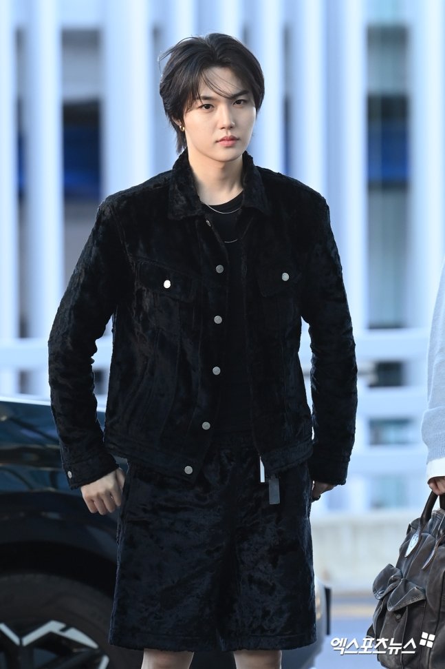 KVerselife's tweet photo. #DOYOUNG of #TREASURE at Incheon International Airport, today https://t.co/nVzCNnFy2y