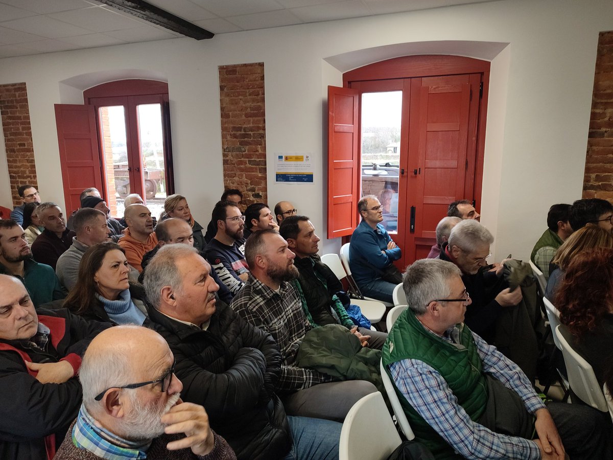 Comienzamos la jornada con la bienvenida y presentación del GO BIOPOPTECH. Alfonso Melón, Alcalde #FresnodelaVega y Gonzalo Caballe, Cesefor

<a href="/GarnicaES/">Garnica en español</a> <a href="/aefcon/">Aefcon</a> <a href="/PEFCSpain/">PEFC España</a> <a href="/foraforestech/">föra</a> <a href="/FCesefor/">Fundación Cesefor</a> <a href="/Madera_Plus/">Madera Plus</a> #Tabsal #Bosquesyrios <a href="/MAmbienteRioja/">MedioAmbienteLaRioja</a> @mapagob <a href="/redPAC_/">Red PAC</a> <a href="/Propopulus_eu/">ProPopulus. The European Poplar Initiative</a>
