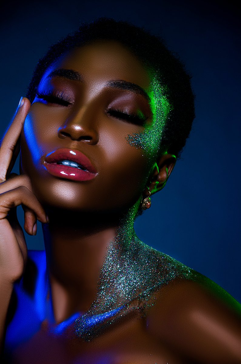 BlaqVisual's tweet image. A touch of retouch Academy + skinfiner and adobe photoshop
Photo credit : #Detty studio
Retoucher: #Visual Creative
We are fully available for you Booking 
#Indoor &amp;amp; #Outdoor 
#modelling 
#fashionblogger  
#Bridal  #showerview 
#weddingring 
#All #Location