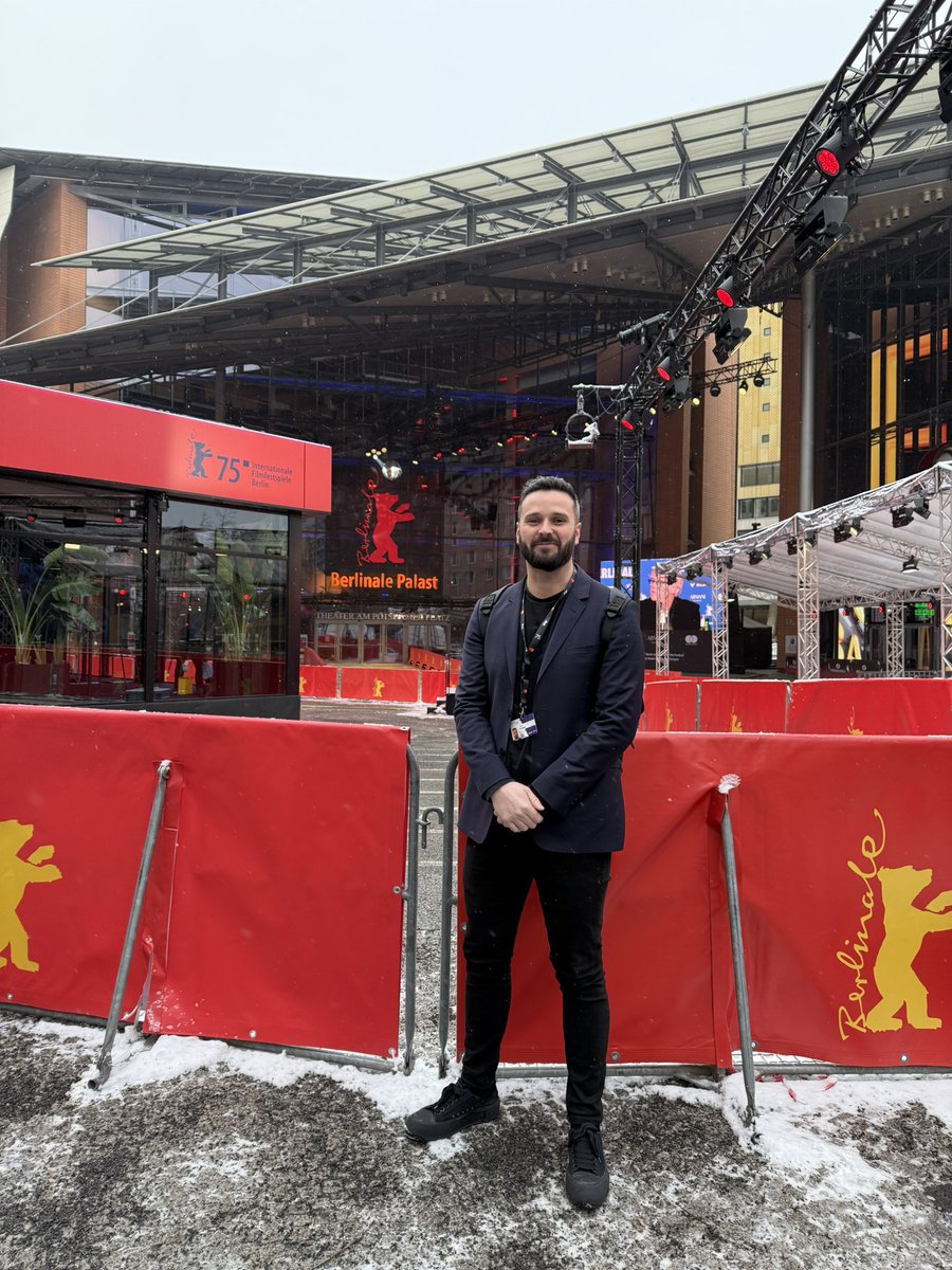 Donkey Kong (@dk_donkeykonggg) on Twitter photo Checking in early at the <a href="/efm_berlinale/">European Film Market</a> wasnโt quite prepared for the snow today.
LFG Checking in early at the <a href="/efm_berlinale/">European Film Market</a> wasnโt quite prepared for the snow today.
LFG